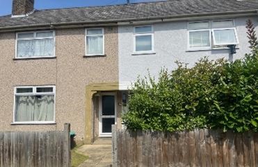 Fig. 81: These windows lack glazing bars, and this greatly reduces the character of the house and harms the character and appearance of the conservation area.