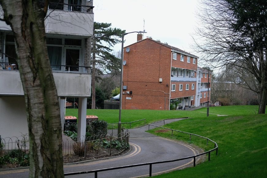 Fig. 51: Material contrast between maisonettes and the point blocks and showing how they sit within the landscape