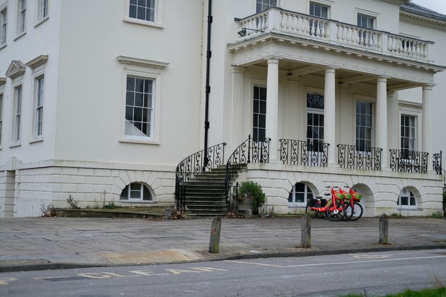 Fig. 86: the current landscaping around Mount Clare leaves much to be desired and does not enhance the building's historic significance