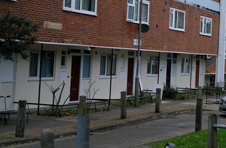 Fig. 29: Original metal tube railings around front gardens of maisonettes