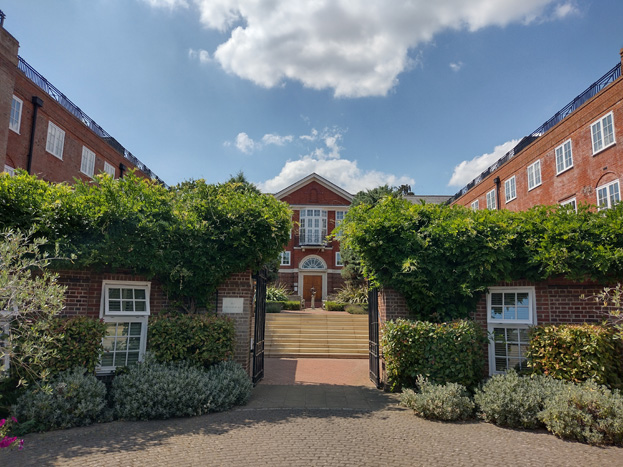 Fig. 16: The former Wandsworth School converted to residential use