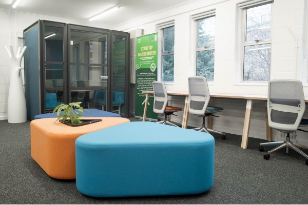 Desk space and facilities at York Gardens Library